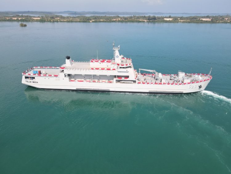 KRI Teluk Weda-526 Buatan Indonesia Diluncurkan
