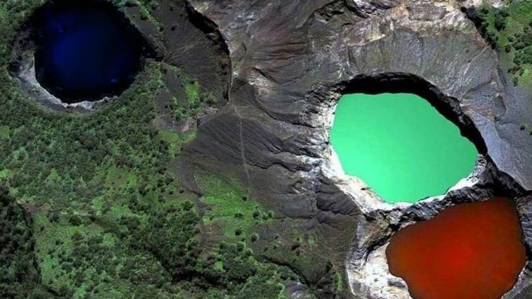 Danau Kelimutu