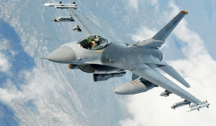 F-16 Fighting Falcon
