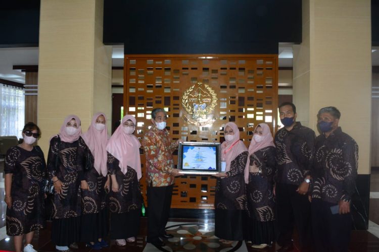Inovasi “Mbah Sijaka” RS Arifin Nu’mang Raih Penghargaan Gubernur Sulsel