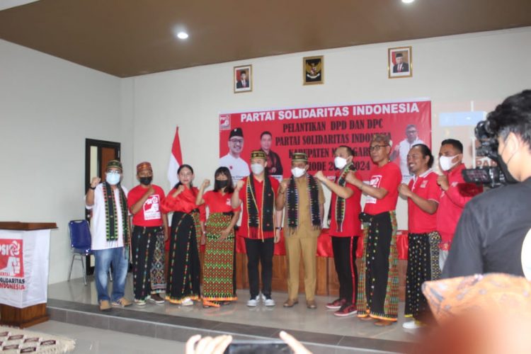 Giring Ganesha Melantik DPD dan DPC PSI Kabupaten Manggarai