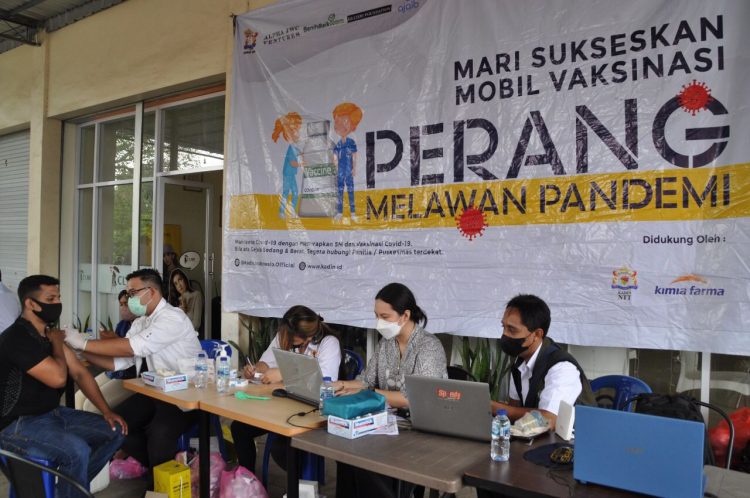 Kadin NTT Gelar Vaksin Massal Bagi Masyarakat