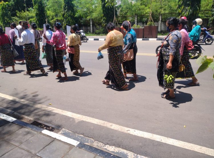 Tolak Proyek Geothermal, Warga Wae Sano Gelar Long March di Labuan Bajo