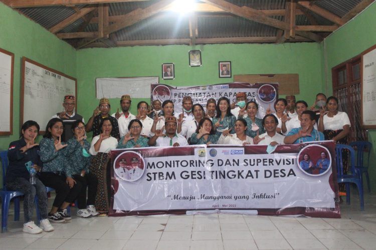 Ketua TP PKK Kabupaten Manggarai Minta TP PKK Desa Perhatikan kaum Difabel Dan ODGJ