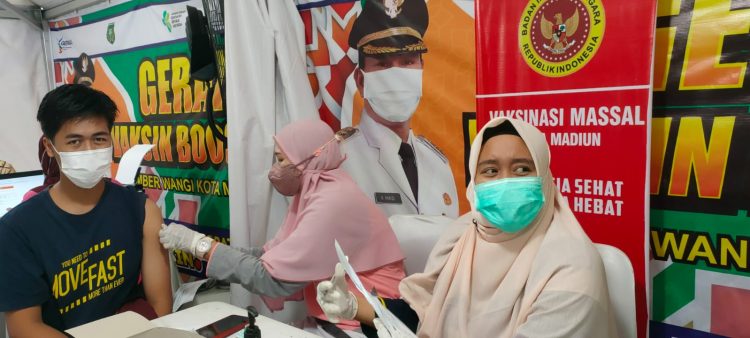 Dukung Kebijakan Presdien, BIN Daerah Jawa timur dan Pemkot Madiun gelar Vaksin di Hari lebaran