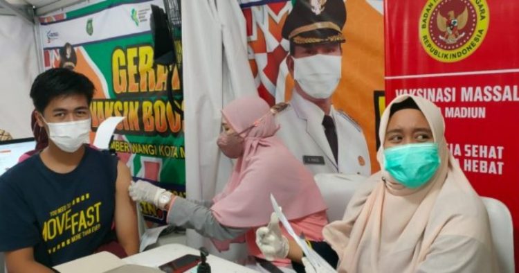 Dukung Kebijakan Presiden, BIN Jatim dan Pemkot Madiun Gelar Vaksin di Hari Lebaran.