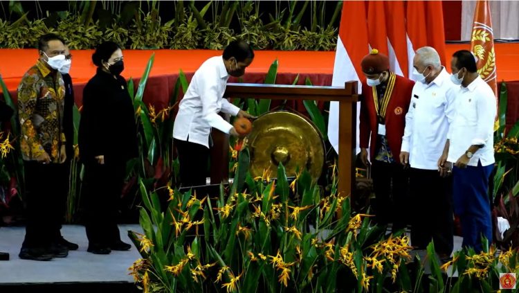 Presiden Jokowi Buka Kongres PMKRI di Samarinda