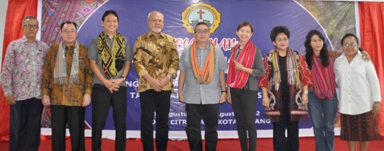 Resmi Pimpin MPK NTT, Abraham Bertekad Perbaiki Mutu Sekolah Kristen