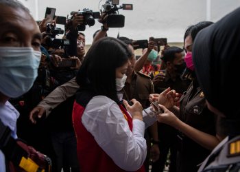 Polemik Beda Tuntutan JPU ke PC dan Bharada E