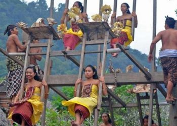 Meayunan, Tradisi Unik Desa Tenganan Bali