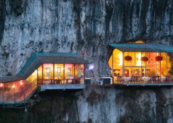 Fang Weng Restaurant, Wisata Kuliner Ekstrem di Tebing