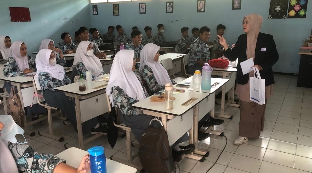 Gantari Humaira, Ambassador UAI menjelaskan Prodi di UAI