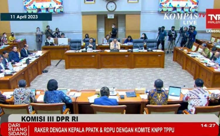 RDPU Mahfud MD dan Sri Mulyani