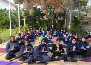 Outdoor Yoga Depok
