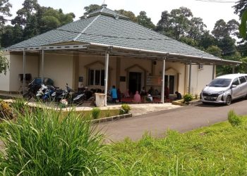 Senam Ergonomis dan Terapi Holistik, di Kp. Kepang Singajaya Jonggol