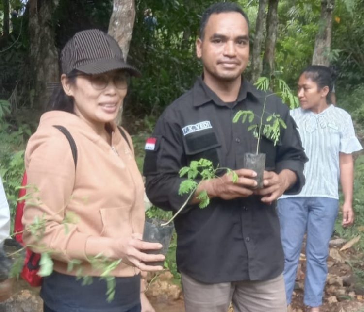Kades Tondong Belang Komit Lestarikan Hutan Bersama LSM Burung Indonesia
