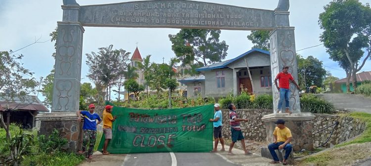 Tempat Wisata Kampung Tradisional Todo untuk Sementara Ditutup