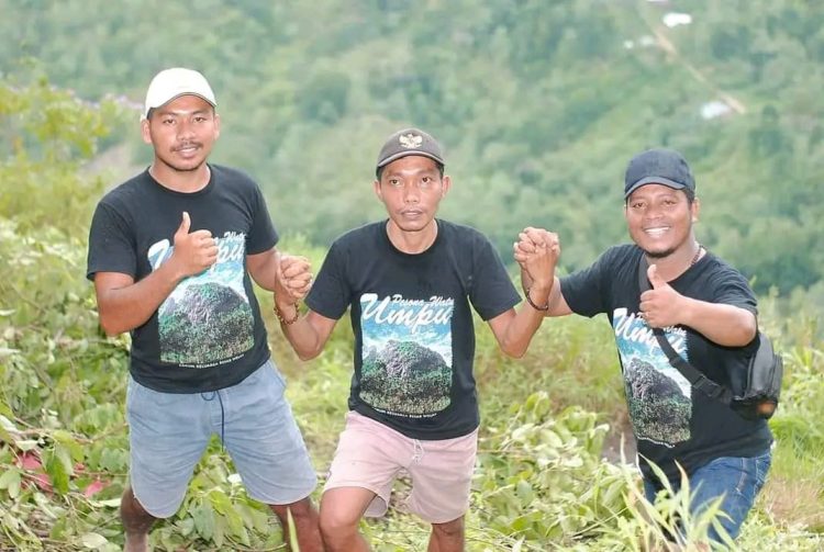 Pesona Alam Puncak Watu Umpu Kecamatan Welak Jadi Incaran Pengunjung