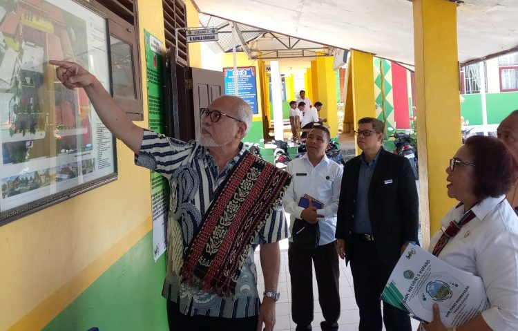 UCB dan Hotel Harper Jalin Kerjasama dengan SMKN 5 Kupang