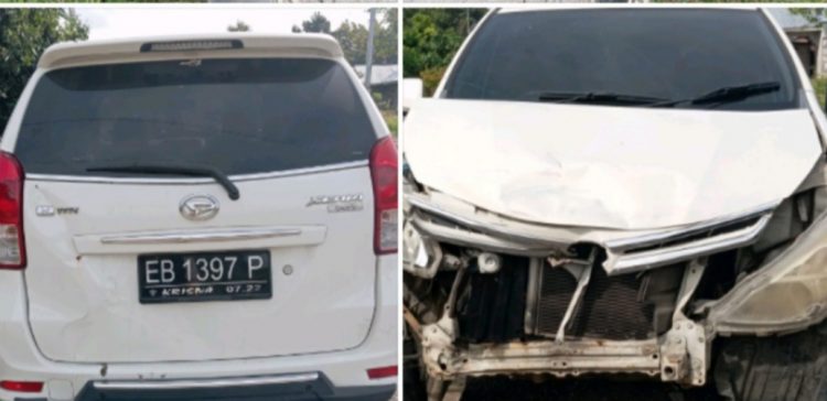 Breaking News: Terjadi Laka Lantas, Sebuah Mobil Rusak Parah Ditabrak  Sebuah Sepeda Motor Di Peot Tepat Cabang Lehong