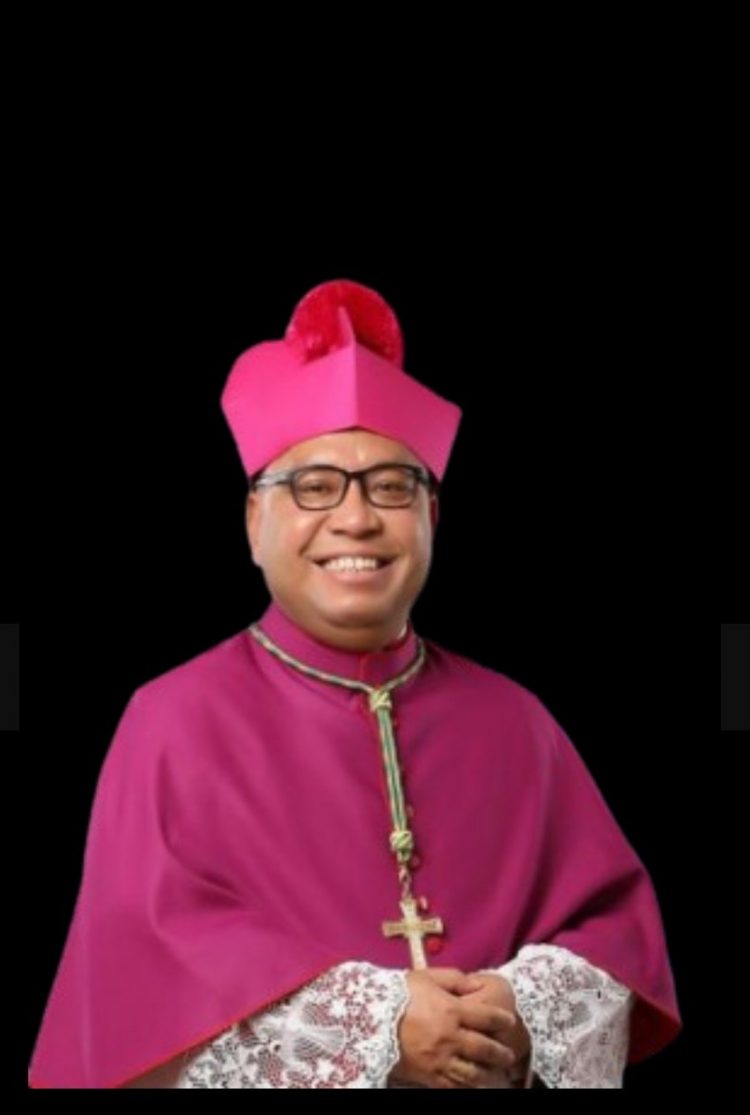 Si Kecil Dan Gesit Jadi Uskup Labuan Bajo