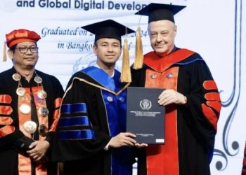 Kejanggalan kampus pemberi gelar kehormatan Doktor Honoris Causa ke Raffi Ahmad (Instagram/@raffinagita1717)
