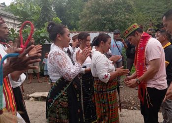 Tatap Muka Mario-Richard Di Wae Mata. Richard Sontani Tepis Isu “Tidak Berpengalaman”.