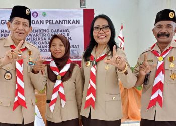 Kepala Desa Tiwu Nampar Terima Piagam Darma bakti dari Kwarnas Gerakan Pramuka