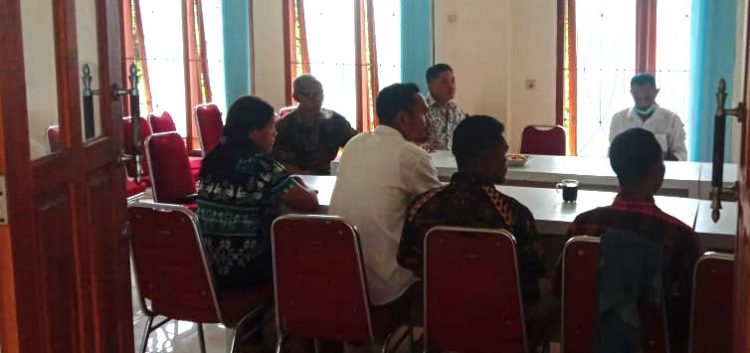 Empat Aparat Desa Galang Dipecat. DPMD Mabar Gelar Mediasi Bersama Pemdes dan Pemerintah Kecamatan Welak