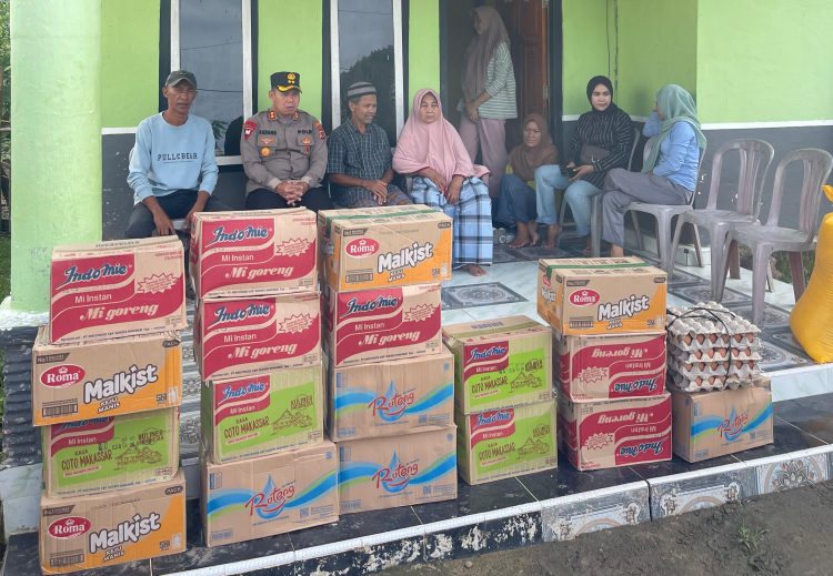 Kapolres Mabar: Berikan Bantuan Bagi Korban Bencana Kebakaran di Desa Macang Tanggar