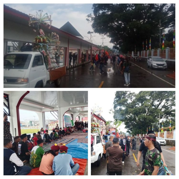 Warga Lintas Agama Ramaikan Pawai Kirab Budaya Bulan Suci Ramadhan di Manggarai