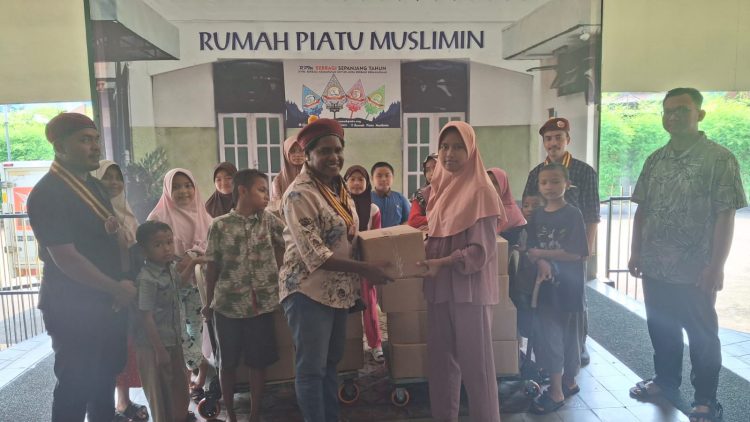 PP PMKRI Salurkan Sembako Untuk Warga Pinggiran dan Anak Panti Asuhan