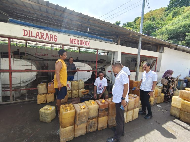 Polisi Sidak SPBUN Labuan Bajo, Temukan Dugaan Penyalahgunaan BBM Subsidi Untuk Nelayan