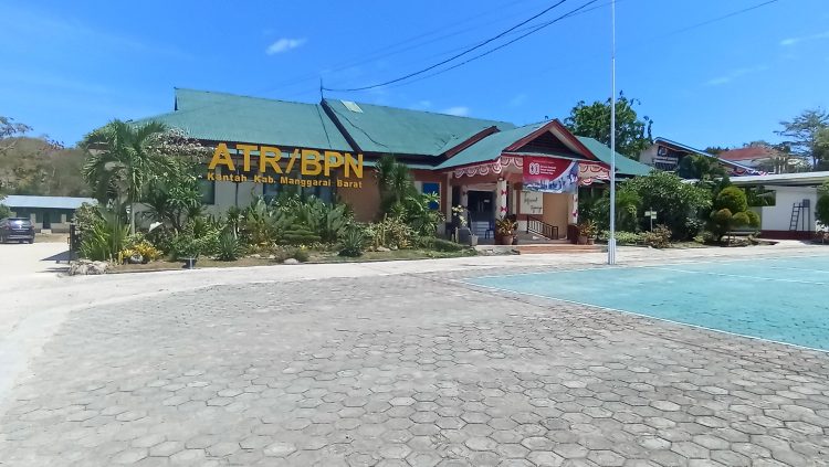 Urusan Sertifikat Diperlambat, Aktifis Sebut “Copot Pejabat ATR/BPN Mabar yang Malas”