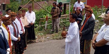 Usai Ditahbiskan Romo Yohanes Sudir, Pr Bersama Uskup Labuan Bajo Visitasi Perdana Di Stasi Maras
