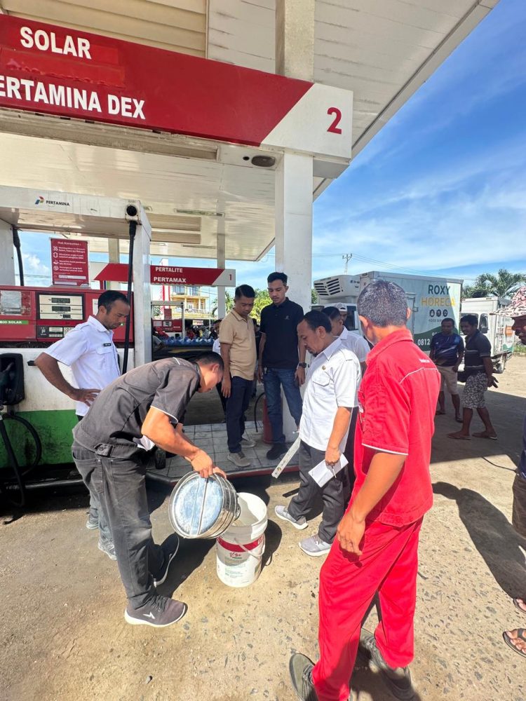 Polisi Bersama Instansi Terkait Lakukan Pengecekan SPBU di Labuan Bajo, Adakah Kecurangan di Sana?