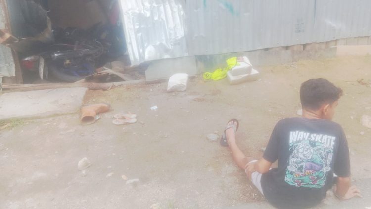 Breaking New; Sebuah Motor Terperosok Masuk Rumah Warga Gegara Standing