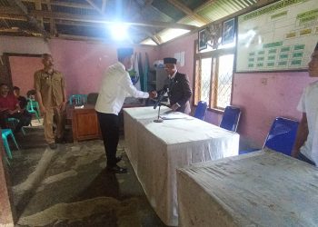 Anggota BPD Desa Ponto Ara Resmi Dilantik, Begini Pesan Camat Lembor dalam Sambutannya