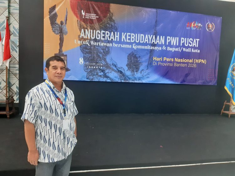 Tetapkan Persyaratan Bagi Media dan Pers, PWI Cabang NTT Kecam Keras Tindakan Pemda Mabar