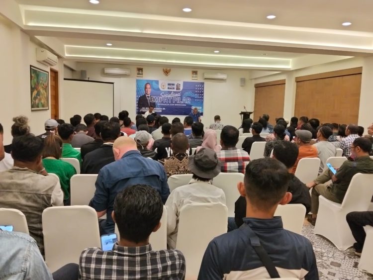 Komisi III DPR RI, Beni Kabur Harman Ingatkan “Tanpa Pers Negara Berjalan dalam Kegelapan”