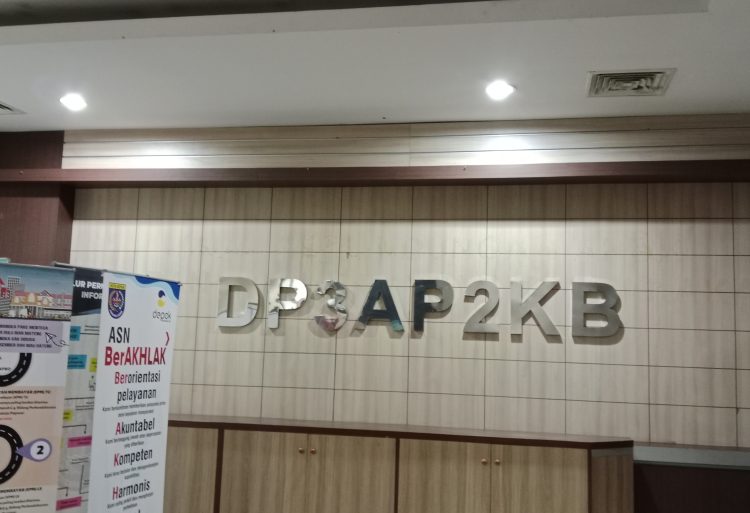 Warga Depok Bersurat ke Kadis DP3AP2KB. Apa Tanggapannya?