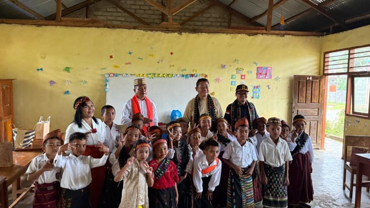 Cegah Bahaya TPPO Sejak Dini Kantor Imigrasi Labuan Bajo Tetapkan SDI Norang Sebagai Sekolah Binaan Pertama