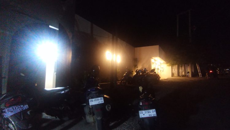 Hiburan di Kafe Taka Ganggu Ketenangan Warga yang Sedang Puasa. Pengunjung Ditembak OTK Gunakan Senapan Angin