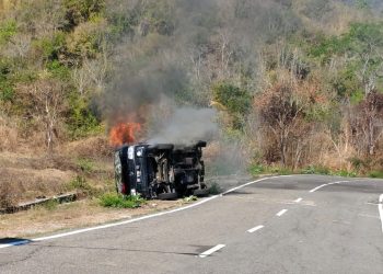 Bentrok Warga di Lengkong Warang Manggarai Barat: Pondok dan Kendaraan Dibakar, Aparat Disiagakan