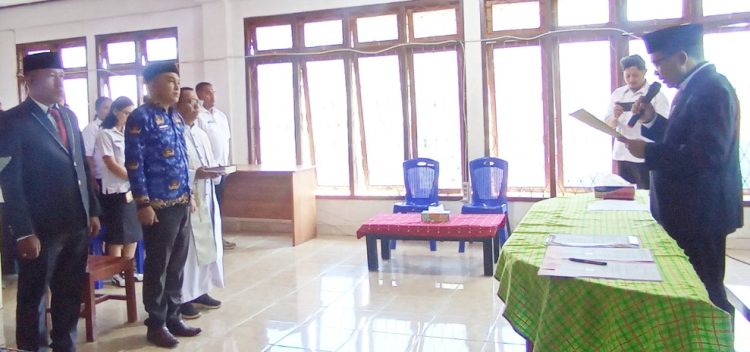 Hipolitus Darmin Dilantik Jadi Kepala SDK Wae Medu, Ini Harapan Kadis PKO Manggarai Barat
