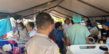 Bencana Gempa M 7,7: Pemkab dan Polres Mabar Gerak Cepat Serahkan BPJS Darurat bagi Korban Luka di Tenda Evakuasi