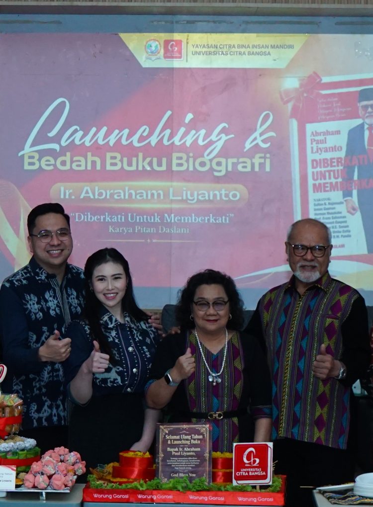 Abraham Luncurkan Buku Kelima